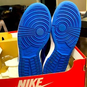 Nike Dunk Low (GS) size 6y